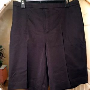 SUSAN GRAVER  Coastal Bermuda Shorts - BLACK